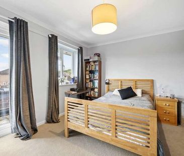 Heathside, Esher, KT10 - Photo 5