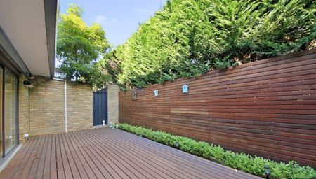 8/21 Lisson Grove, Hawthorn VIC 3122 - Townhouse For Rent | Domain - Photo 4