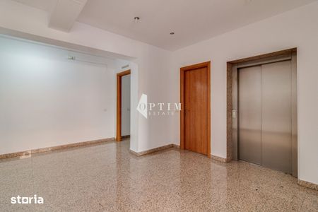 NOU! 2 camere LUMINOS, 50 mp, Bloc 2010, Balcon cu VIEW liber! - Photo 2