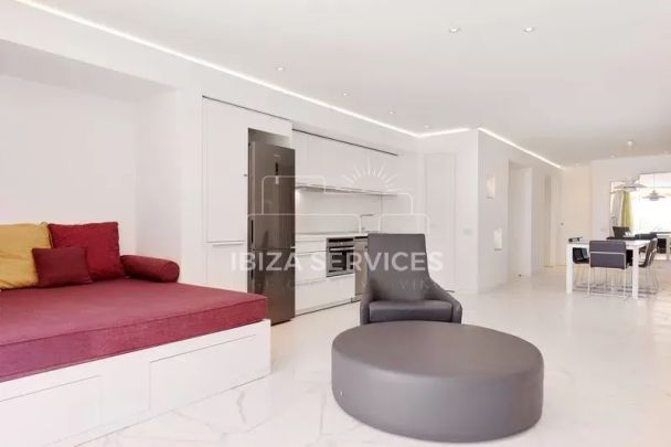 2061 Stunning Two-Bedroom Apartment Available in Las Boas, Ibiza for rent - Photo 1