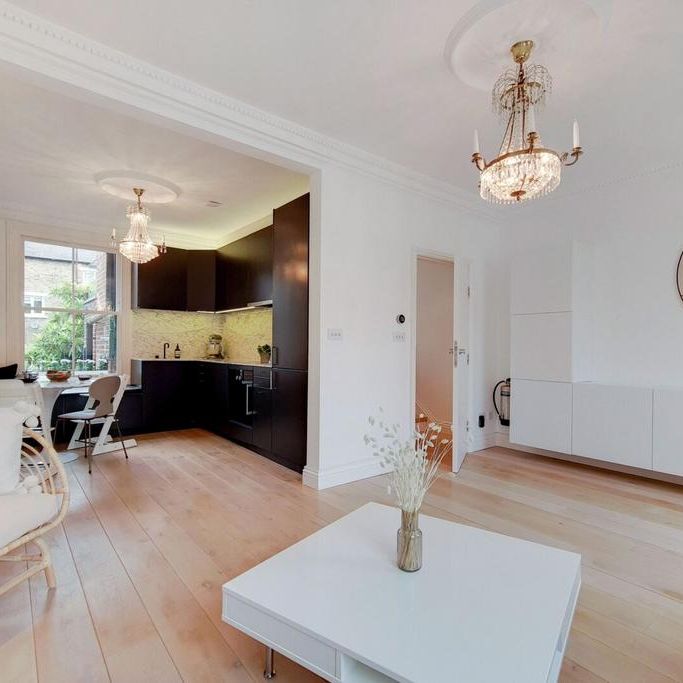 2 bedroom flat to rent - Photo 1