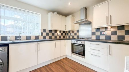 2 bedroom House To Let - Photo 3