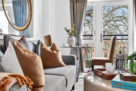 1 bedroom retirement property to rent - Photo 5