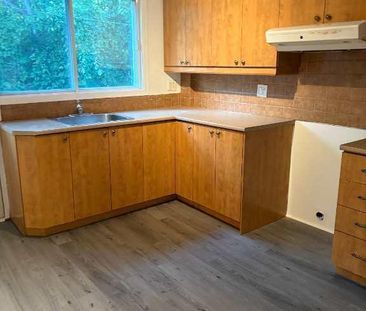 Beau 4½ à louer – Rue de Brest, Laval Disponible dès maintenant – 1... - Photo 1