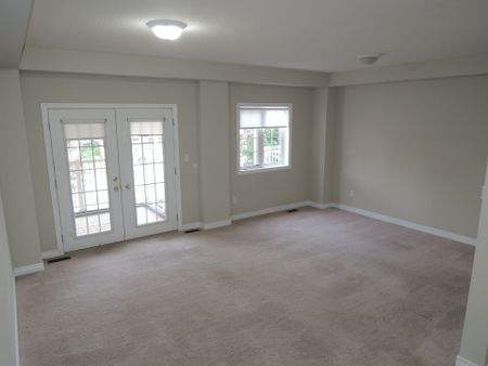 For Lease - 23 Nisbet Boulevard, Hamilton, Ontario - Photo 2