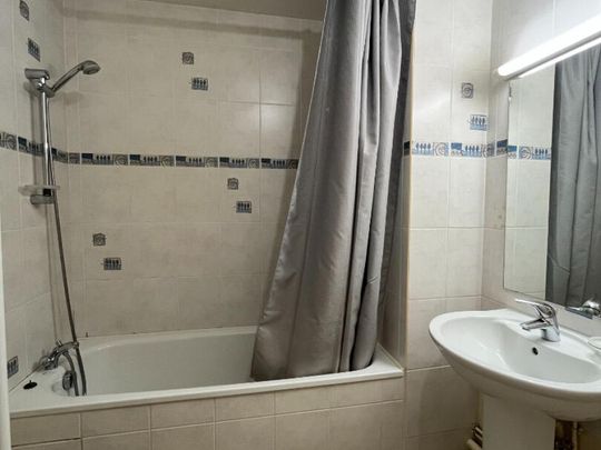 Location Appartement 3 pièce(s) de 69.93 m2 - Photo 1