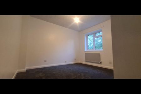 3 Bed Detached House, Foxhill, LU2 - Photo 2