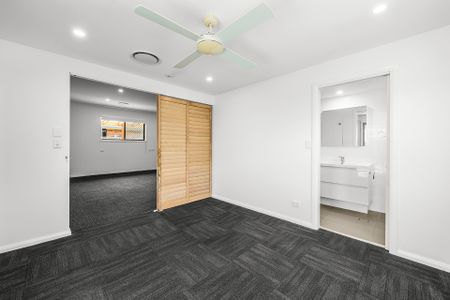 11 Le Mans Drive - Photo 5