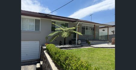 "COSY 3 BEDROOM FAMILY HOME” - Photo 3