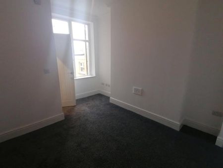 5 bedroom terraced house to rent - Photo 5