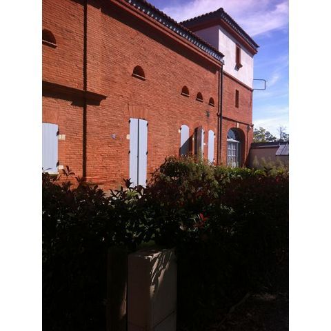 Location Appartement 3 pièces 110m² VILLENEUVE LES BOULOC 31620 - Photo 2