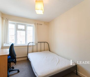 4 bedroom flat to rent - Photo 4