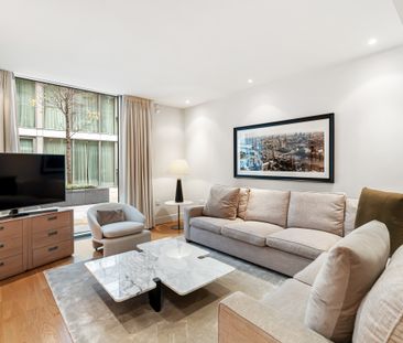 Exceptional four-bedroom townhouse in Knightsbridge - Photo 4