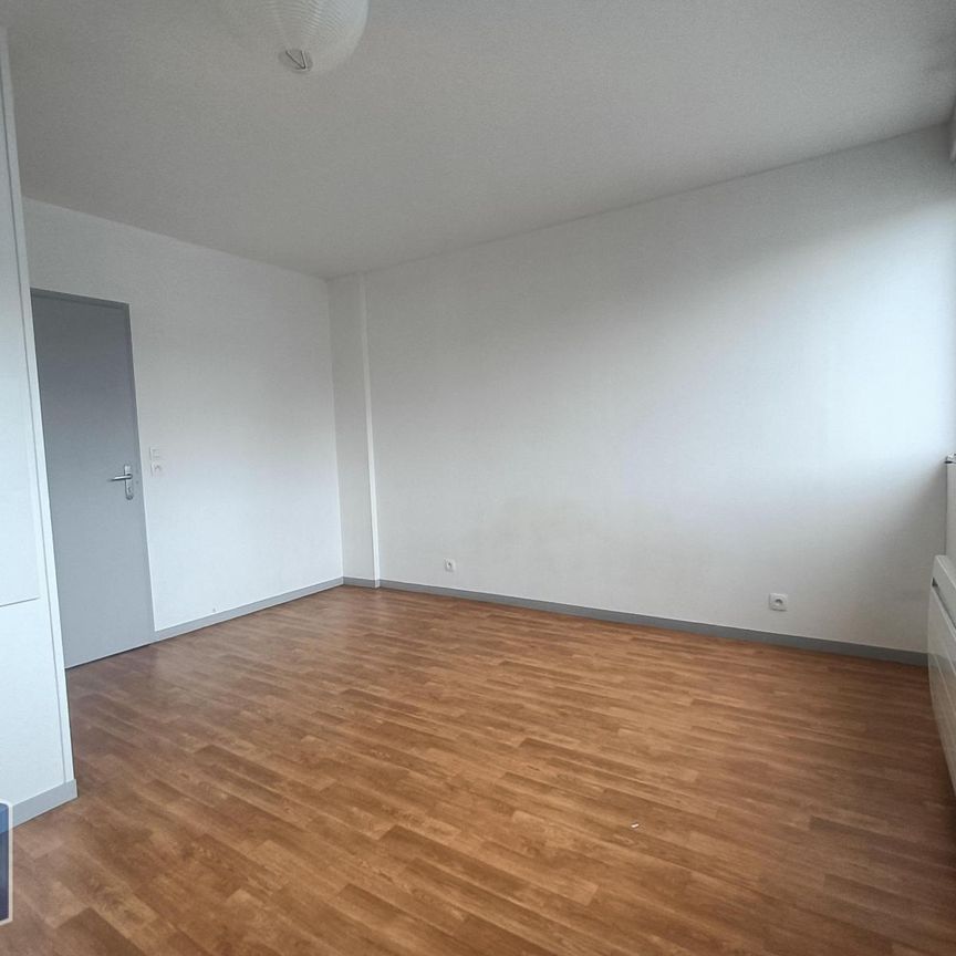 Location Appartement 1 pièce 24m² CHATEAUROUX 36000 - Photo 1