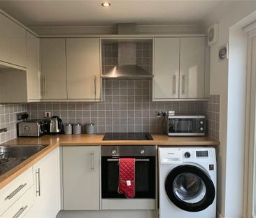 3 bedroom ground floor flat to rent - Photo 6