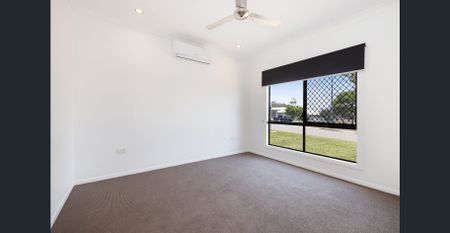 Refreshed Family Home - New Paint - New Carpet - Media Room or 5th Bedroom - Photo 2