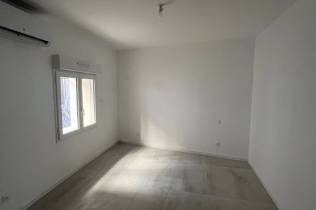 Appartement 2 pièces avec cour - Photo 5