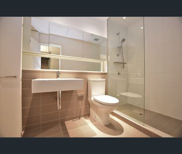 1102/470 St Kilda Road, Melbourne, Vic 3004 - Photo 2