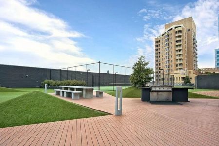 Unbeatable South Yarra Lifestyle & Convenience - Photo 4