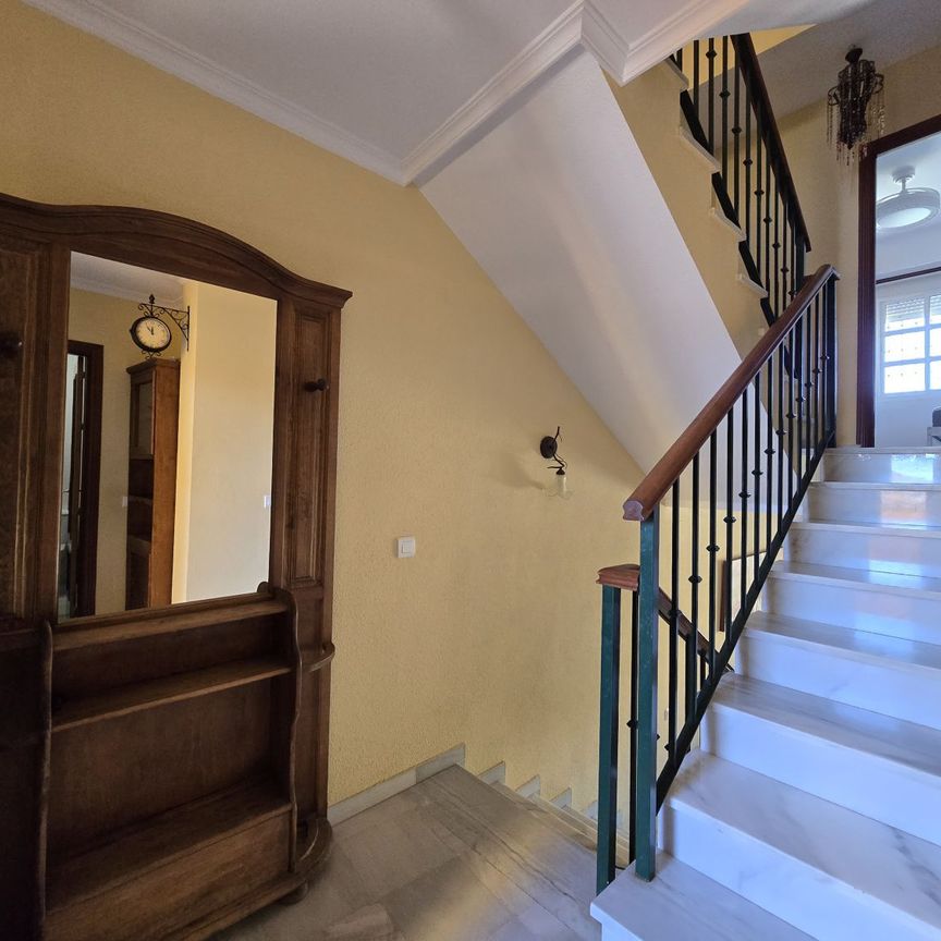 Casa o chalet de alquiler en Girasoles, 1, Benajarafe - Photo 1