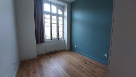 location Appartement T2 DE 46.09m² À LAVAL - Photo 2