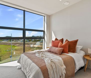 Stylish two- bedroom Long Bay Apartment ! - Photo 1