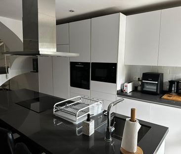 Townhouse in Nueva Andalucía - Photo 1