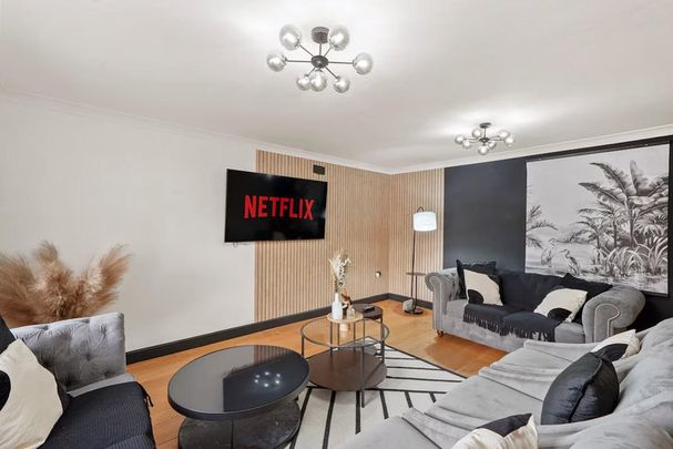 Lennox Close - Photo 1