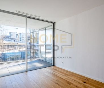 Av. Afonso de Albuquerque 240, 4400-204 Vila Nova de Gaia, Portugal... - Photo 3