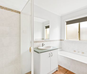 Central Convenience - Photo 3