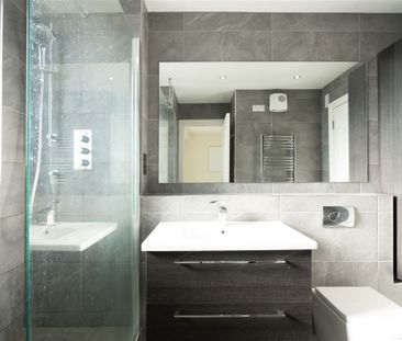 The Crescent, Park West, Dublin 12 - Photo 2