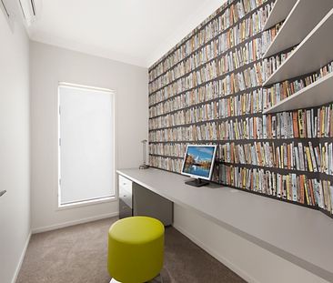UNIQUE AND STYLISH 4 BEDROOM HOME IN MOUNT LOW! - Photo 2