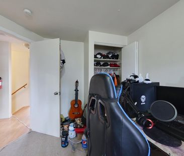 RM4-113 Calderwood Dr, Kingston, ON K7M 6L5 - Photo 6