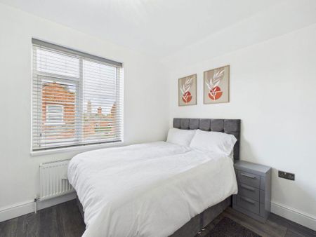 House share to rent - Photo 2