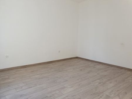 Location Appartement 2 pièces 44m² WATTIGNIES 59139 - Photo 4