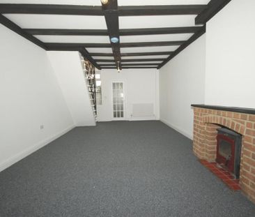 3 bedroom terraced house to rent - Photo 1