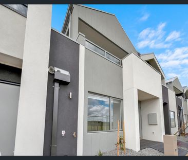 5 Tape Walk, Tarneit, Vic 3029 - Photo 2