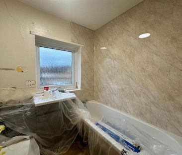 2 bedroom end of terrace house to rent - Photo 5