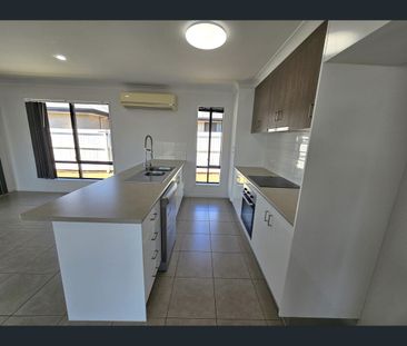 7 Kirkwood Street, Branyan, Qld 4670 - Photo 5