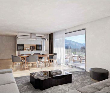 Beautiful ground floor garden with covered terrace and superb views - Photo 2