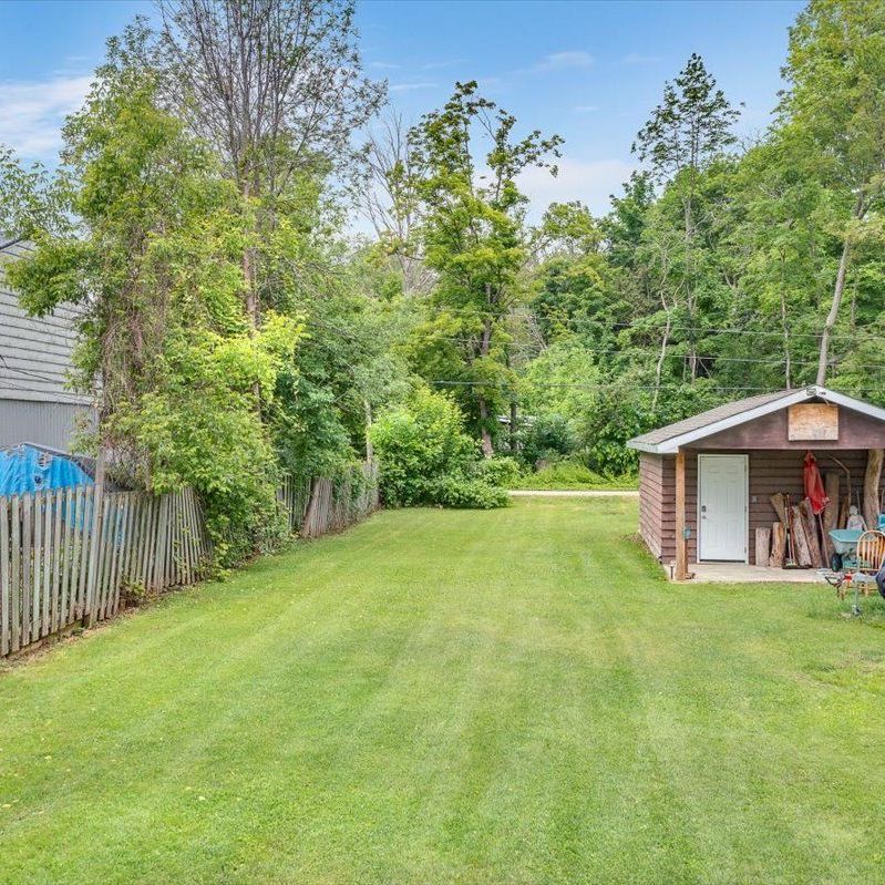 For Lease - 21 Lakeshore Road, Georgina, Ontario - Photo 1