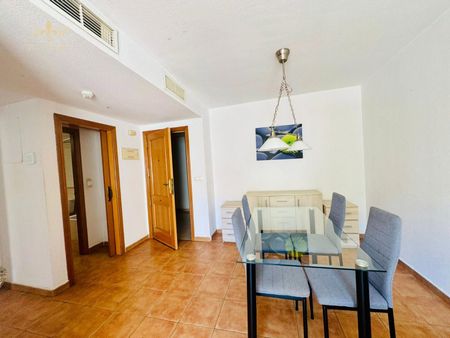 APARTAMENTO ACOGEDOR DE UN DORMITORIO EN EL CENTRO DE LA CIUDAD, URBANIZACION CON PISCINA - Photo 3