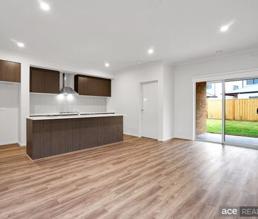 New Williams Landing Living! - Photo 5