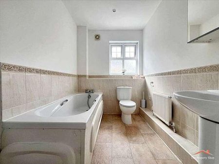 De Havilland Road, Edgware, HA8 - Photo 5