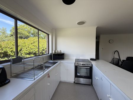 Furnished unit close to CBD, Live Here! - Photo 3