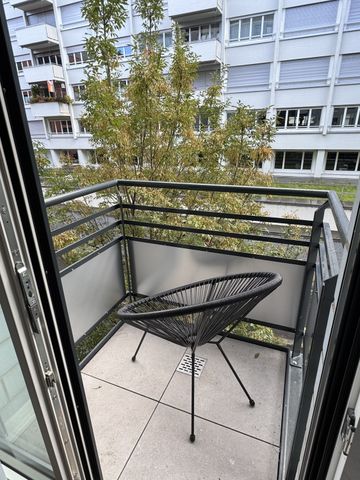 APPARTEMENT DE 2 PIÈCES À LUCERNE, MEUBLÉ, TEMPORAIRE - Photo 2