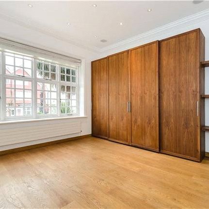 Bracknell Gardens, Hampstead, London - Photo 1