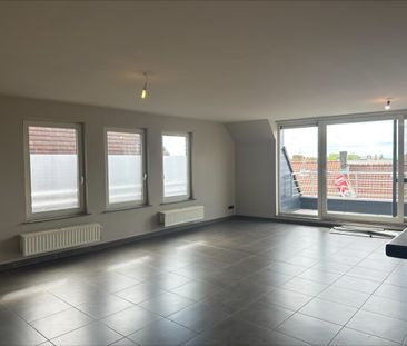 Ruim appartement te huur in Centrum VEURNE - Photo 2