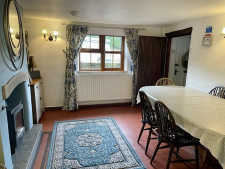 4 bedroom detached house to rent - Photo 2
