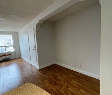 For Lease - 339 Lakeshore Road Unit# 3, Mississauga, Ontario - Photo 3